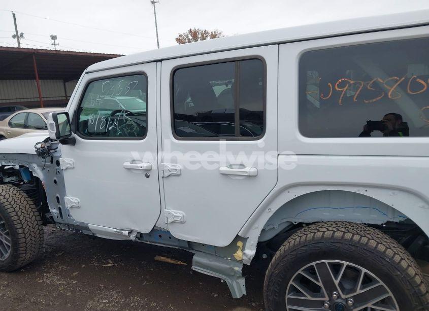 Photo 15 of 2024 Jeep Wrangler 4XE SUMMIT 4XE (VIN 1C4RJXU66RW198833)