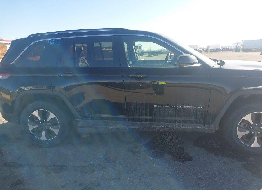 Photo 13 of 2023 Jeep Grand CHEROKEE 4XE (VIN 1C4RJYB60PC626158)