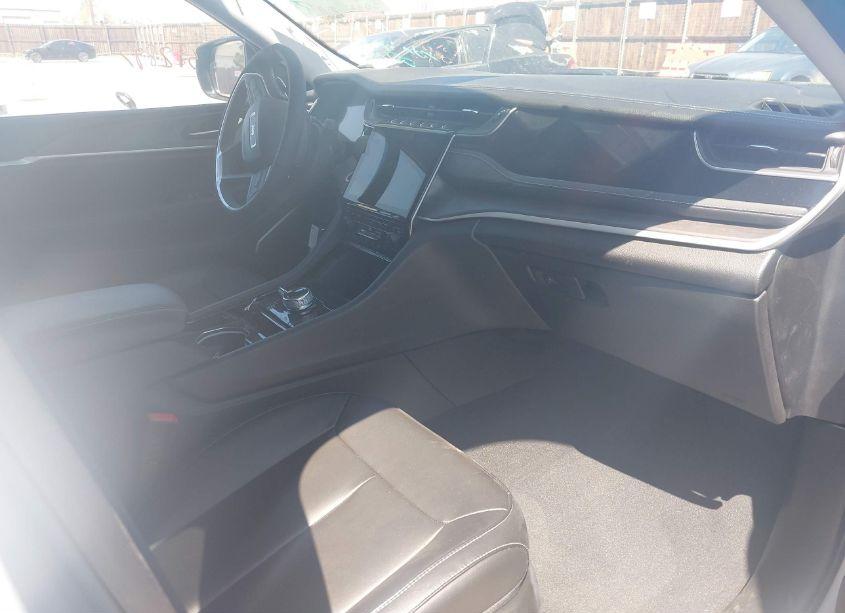 Photo 5 of 2023 Jeep Grand CHEROKEE 4XE (VIN 1C4RJYB60PC628637)