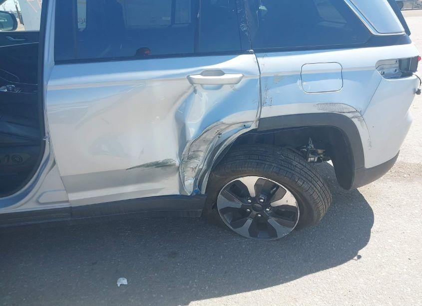 Photo 6 of 2023 Jeep Grand CHEROKEE 4XE (VIN 1C4RJYB60PC628637)