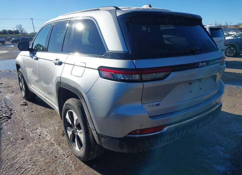 Photo 3 of 2024 Jeep Grand CHEROKEE 4XE (VIN 1C4RJYB60R8516751)