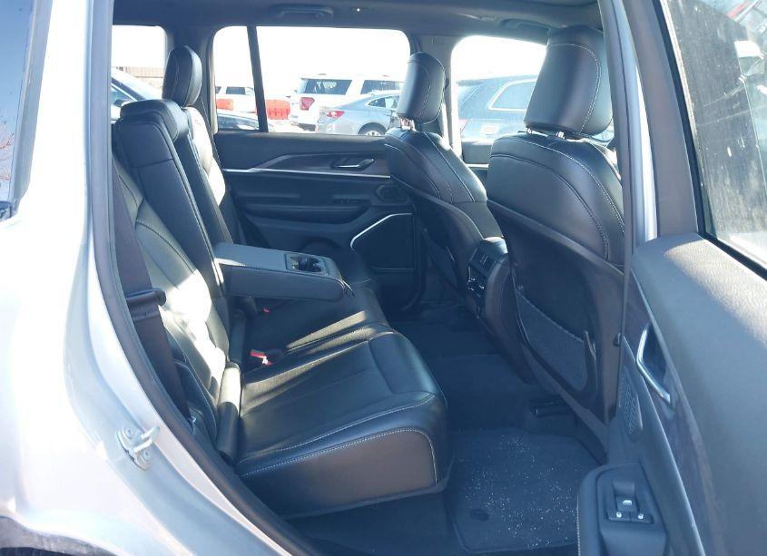 Photo 8 of 2024 Jeep Grand CHEROKEE 4XE (VIN 1C4RJYB60R8516751)