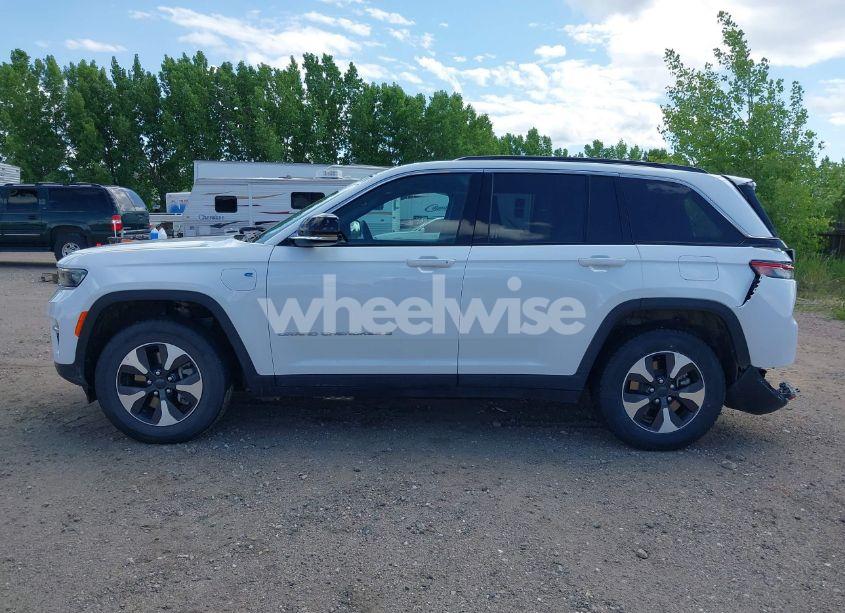 Photo 15 of 2024 Jeep Grand CHEROKEE 4XE (VIN 1C4RJYB60RC120171)