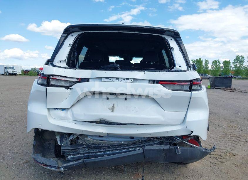 Photo 17 of 2024 Jeep Grand CHEROKEE 4XE (VIN 1C4RJYB60RC120171)