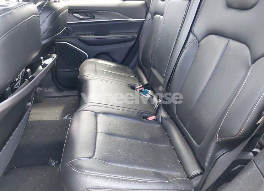 Photo 8 of 2024 Jeep Grand CHEROKEE 4XE (VIN 1C4RJYB60RC120171)
