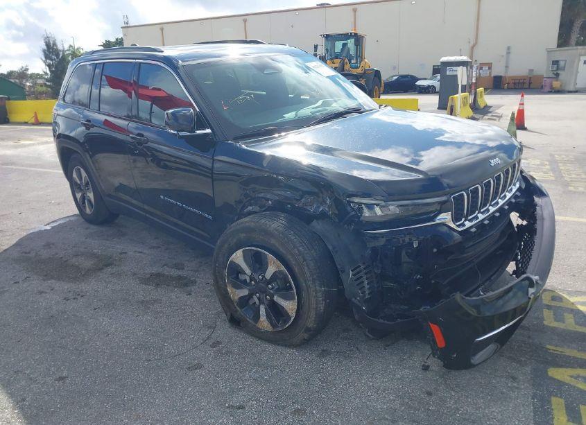 2024 Jeep Grand CHEROKEE 4XE (VIN 1C4RJYB60RC120865) main photo