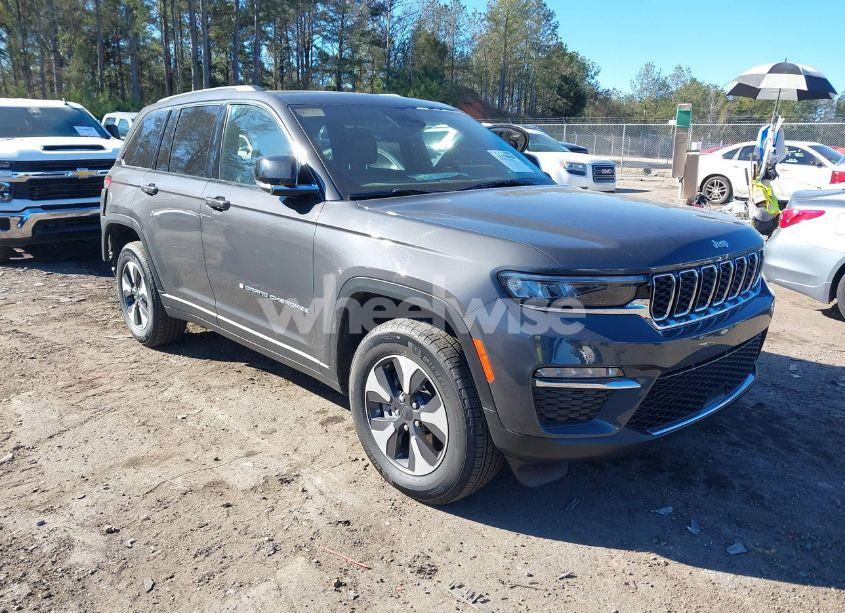 2024 Jeep Grand CHEROKEE 4XE (VIN 1C4RJYB60RC125483) main photo