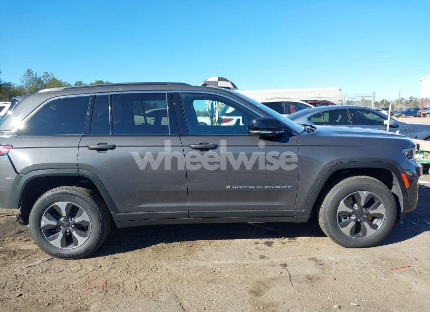 Photo 14 of 2024 Jeep Grand CHEROKEE 4XE (VIN 1C4RJYB60RC125483)