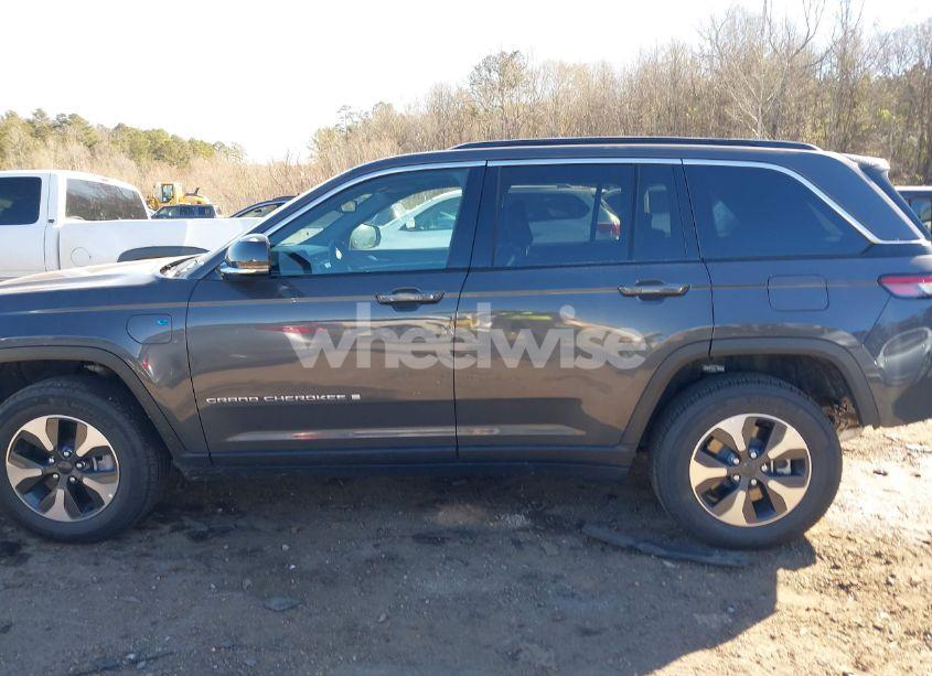 Photo 15 of 2024 Jeep Grand CHEROKEE 4XE (VIN 1C4RJYB60RC125483)