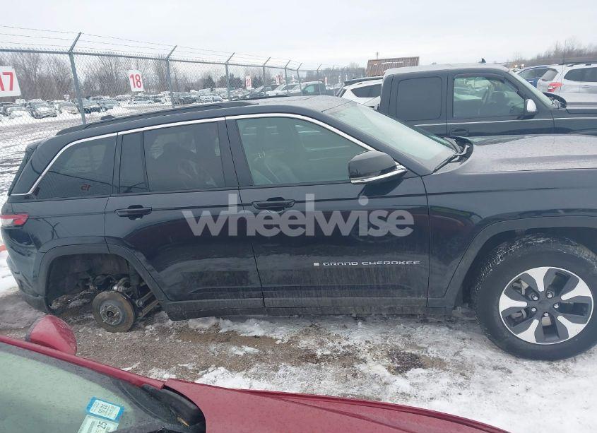 Photo 14 of 2024 Jeep Grand CHEROKEE 4XE (VIN 1C4RJYB60RC129579)