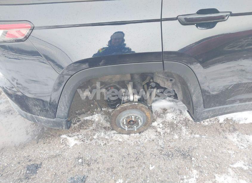 Photo 18 of 2024 Jeep Grand CHEROKEE 4XE (VIN 1C4RJYB60RC129579)