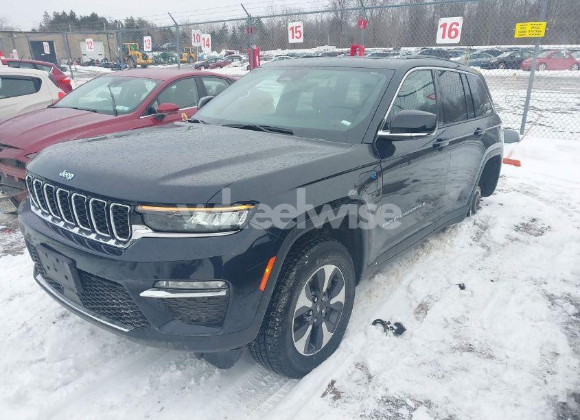 Photo 2 of 2024 Jeep Grand CHEROKEE 4XE (VIN 1C4RJYB60RC129579)