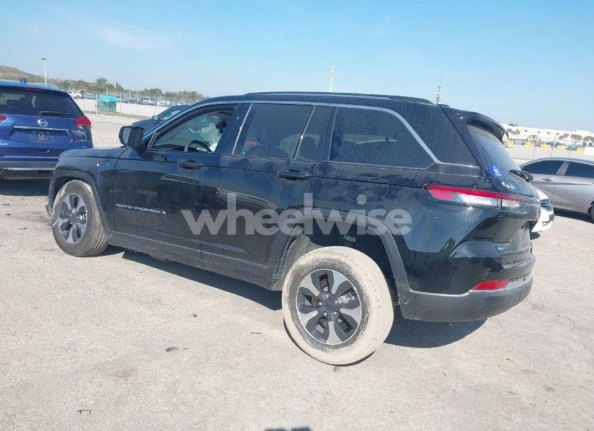 Photo 3 of 2022 Jeep Grand CHEROKEE 4XE LIMITED 4X4 (VIN 1C4RJYB61N8749130)
