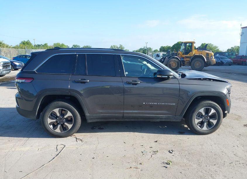 Photo 13 of 2023 Jeep Grand CHEROKEE 4XE (VIN 1C4RJYB61PC623916)