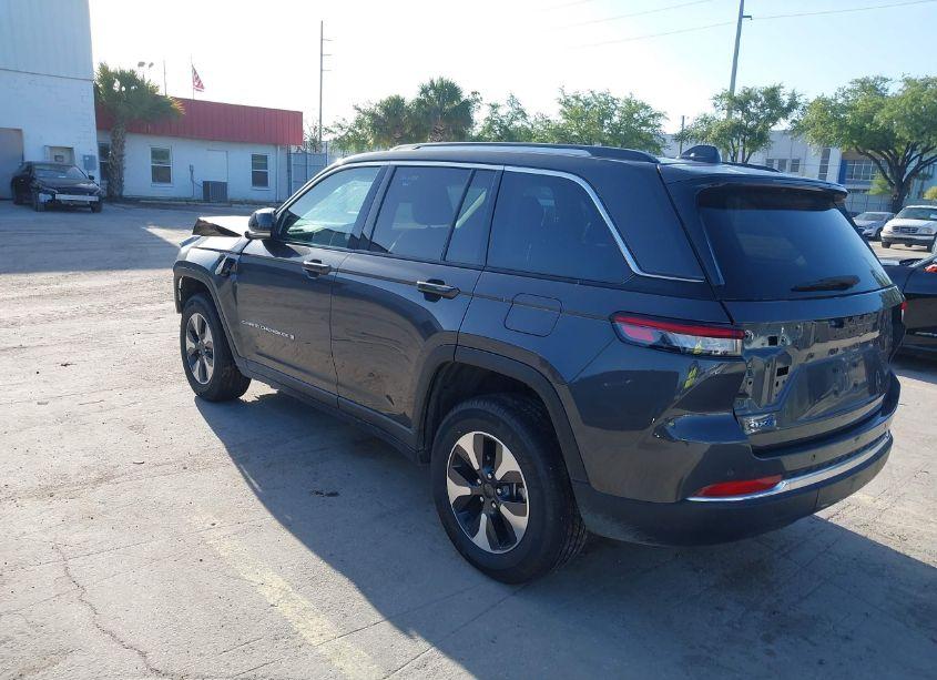 Photo 3 of 2023 Jeep Grand CHEROKEE 4XE (VIN 1C4RJYB61PC623916)