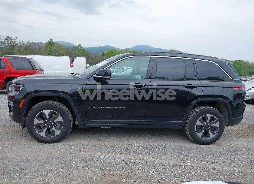 Photo 14 of 2024 Jeep Grand CHEROKEE 4XE (VIN 1C4RJYB61R8521215)