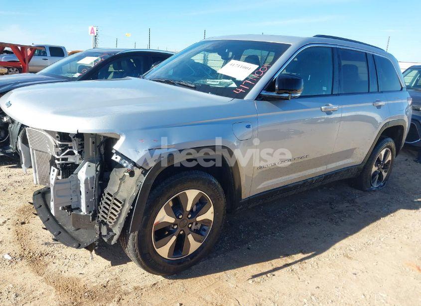 Photo 2 of 2024 Jeep Grand CHEROKEE 4XE (VIN 1C4RJYB61R8531906)