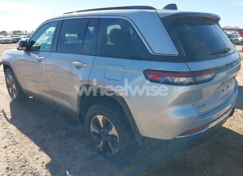 Photo 3 of 2024 Jeep Grand CHEROKEE 4XE (VIN 1C4RJYB61R8531906)