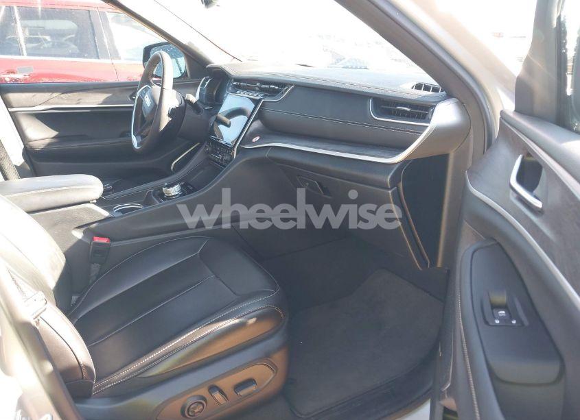 Photo 5 of 2024 Jeep Grand CHEROKEE 4XE (VIN 1C4RJYB61R8531906)