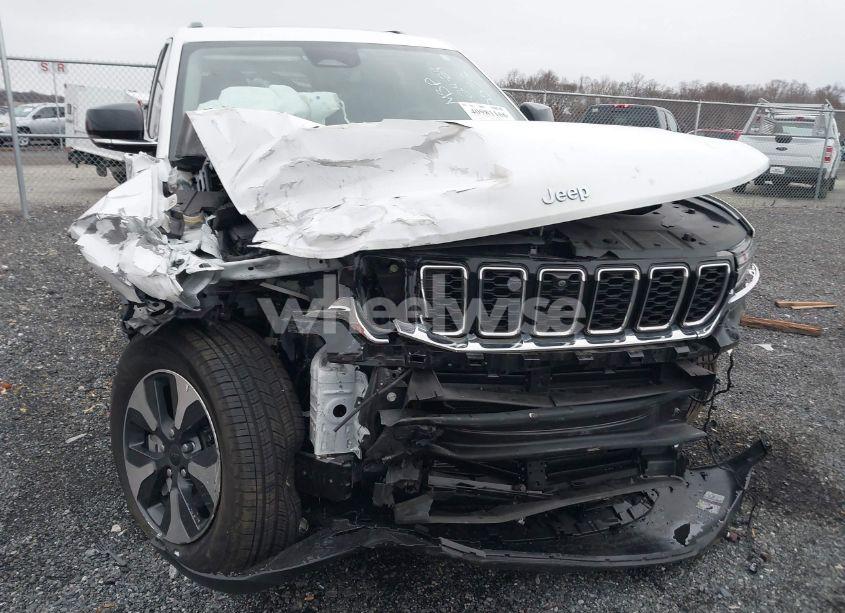 Photo 6 of 2022 Jeep Grand CHEROKEE 4XE LIMITED 4X4 (VIN 1C4RJYB62N8758970)