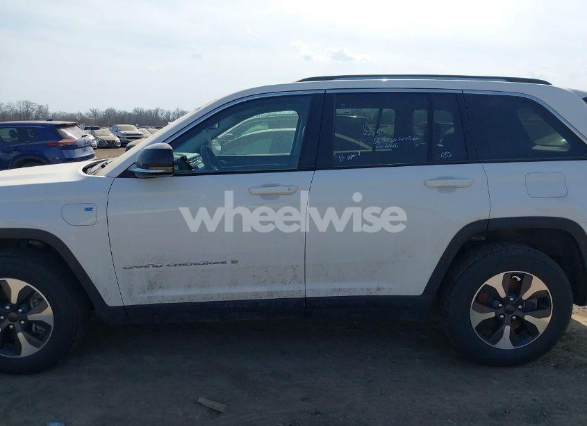 Photo 14 of 2023 Jeep Grand CHEROKEE 4XE (VIN 1C4RJYB62PC624363)