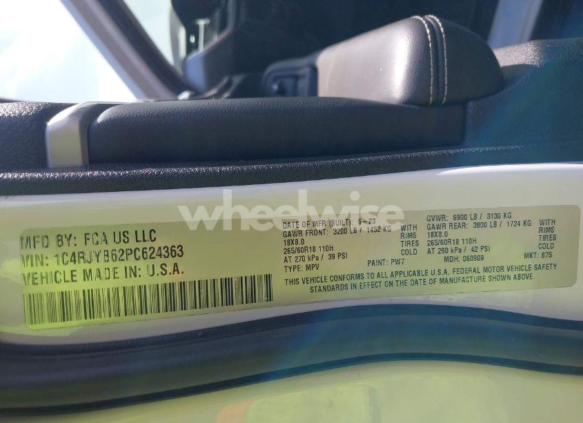 Photo 9 of 2023 Jeep Grand CHEROKEE 4XE (VIN 1C4RJYB62PC624363)