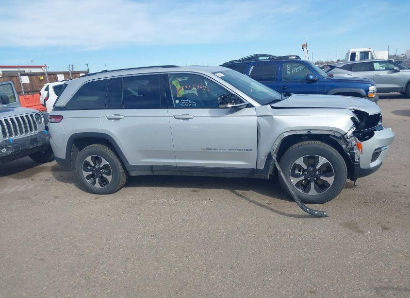 Photo 13 of 2023 Jeep Grand CHEROKEE 4XE (VIN 1C4RJYB62PC633483)