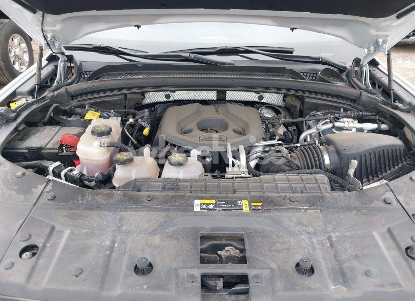 Photo 10 of 2024 Jeep Grand CHEROKEE 4XE (VIN 1C4RJYB62R8521496)