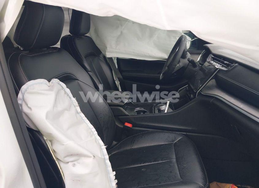 Photo 5 of 2024 Jeep Grand CHEROKEE 4XE (VIN 1C4RJYB62R8521496)