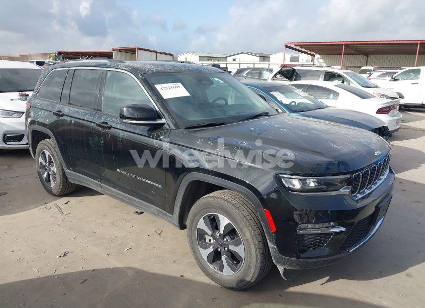 2024 Jeep Grand CHEROKEE 4XE (VIN 1C4RJYB62RC720626) main photo