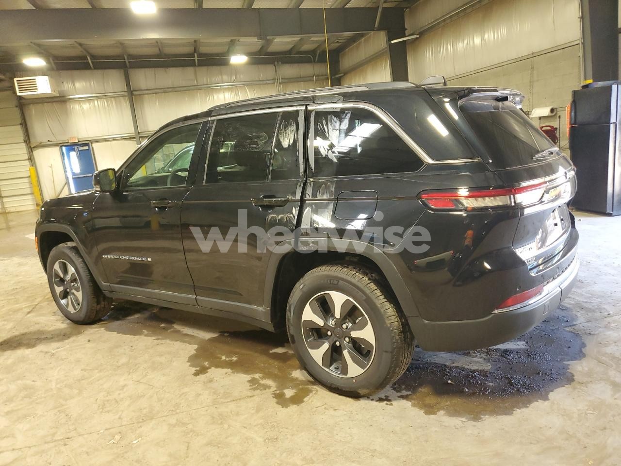 Photo 2 of 2023 JEEP GRAND CHEROKEE LIMITED 4XE (VIN 1C4RJYB63P8786909)