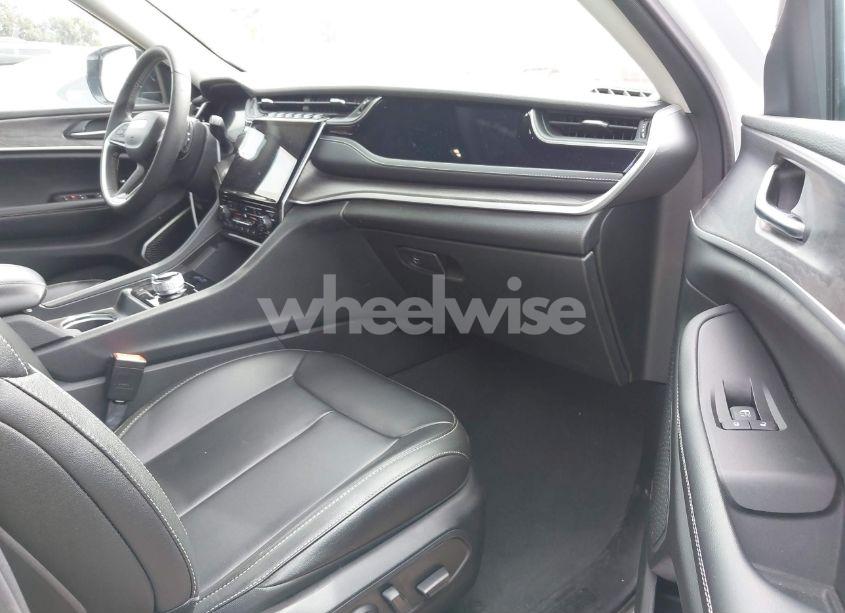 Photo 5 of 2023 Jeep Grand CHEROKEE 4XE (VIN 1C4RJYB63PC664077)