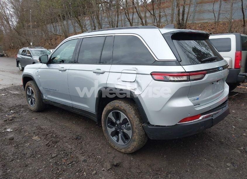 Photo 3 of 2024 Jeep Grand CHEROKEE 4XE (VIN 1C4RJYB63R8505162)