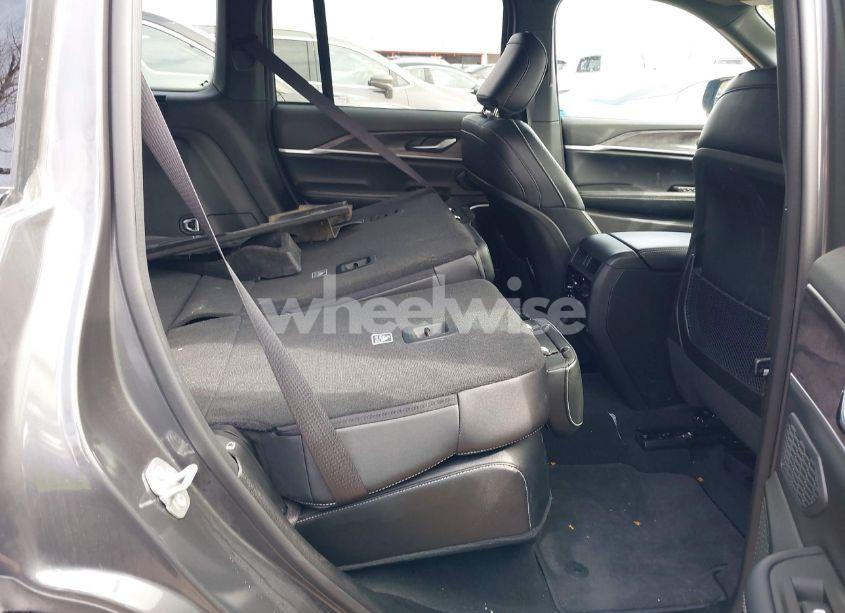 Photo 8 of 2024 Jeep Grand CHEROKEE 4XE (VIN 1C4RJYB63RC115580)
