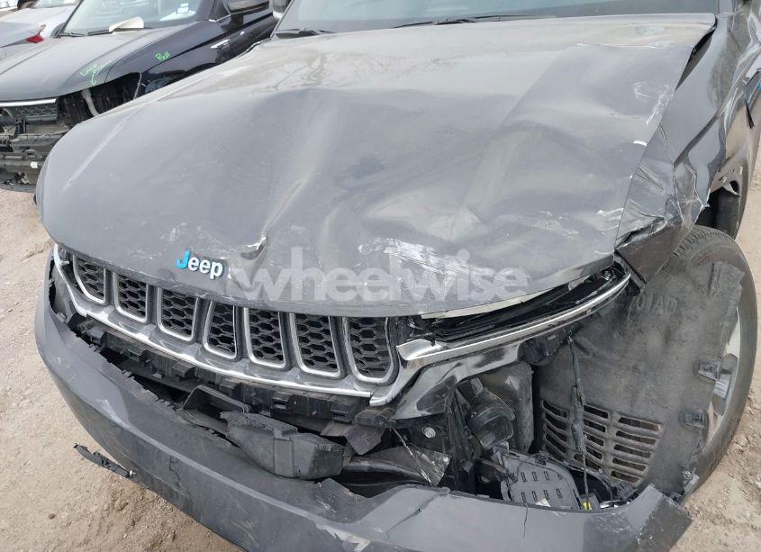 Photo 12 of 2024 Jeep Grand CHEROKEE 4XE (VIN 1C4RJYB63RC132184)