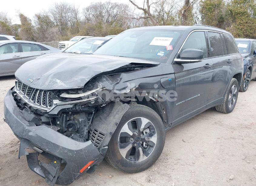 Photo 2 of 2024 Jeep Grand CHEROKEE 4XE (VIN 1C4RJYB63RC132184)