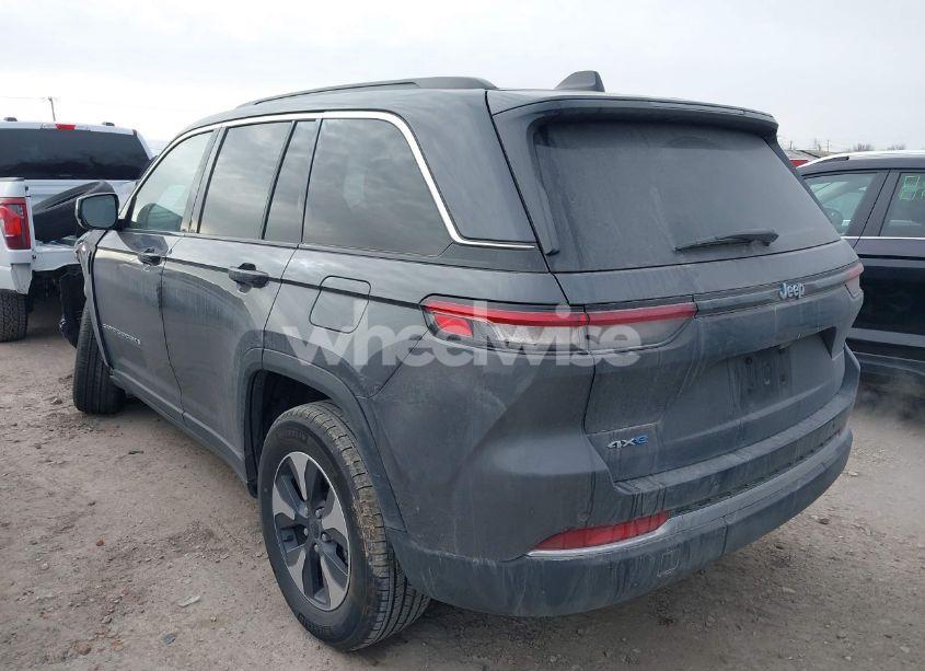 Photo 3 of 2024 Jeep Grand CHEROKEE 4XE (VIN 1C4RJYB63RC132184)