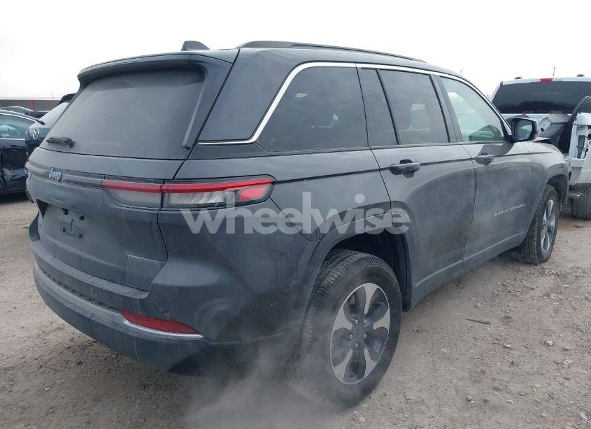 Photo 4 of 2024 Jeep Grand CHEROKEE 4XE (VIN 1C4RJYB63RC132184)