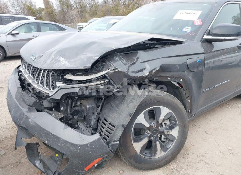 Photo 6 of 2024 Jeep Grand CHEROKEE 4XE (VIN 1C4RJYB63RC132184)