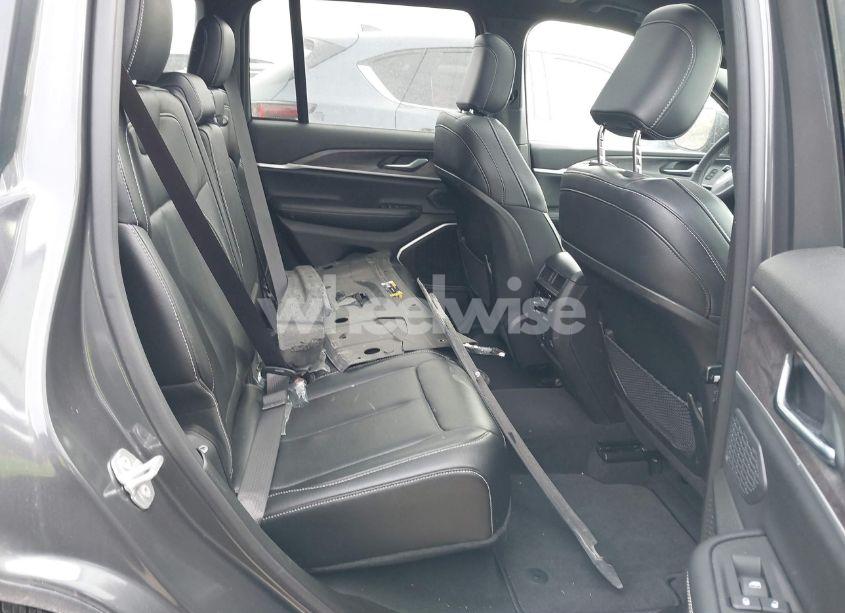 Photo 8 of 2024 Jeep Grand CHEROKEE 4XE (VIN 1C4RJYB63RC132184)