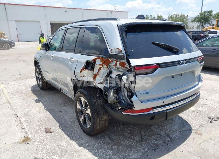 Photo 3 of 2024 Jeep Grand CHEROKEE 4XE (VIN 1C4RJYB63RC171521)