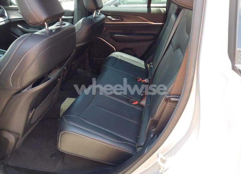 Photo 8 of 2024 Jeep Grand CHEROKEE 4XE (VIN 1C4RJYB63RC171521)