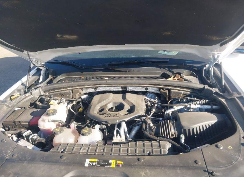 Photo 10 of 2024 Jeep Grand CHEROKEE 4XE (VIN 1C4RJYB63RC710610)