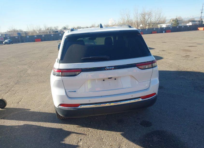 Photo 16 of 2024 Jeep Grand CHEROKEE 4XE (VIN 1C4RJYB63RC710610)