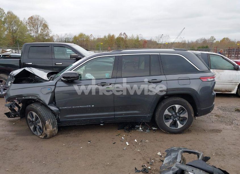 Photo 13 of 2023 Jeep Grand CHEROKEE 4XE (VIN 1C4RJYB64P8787891)