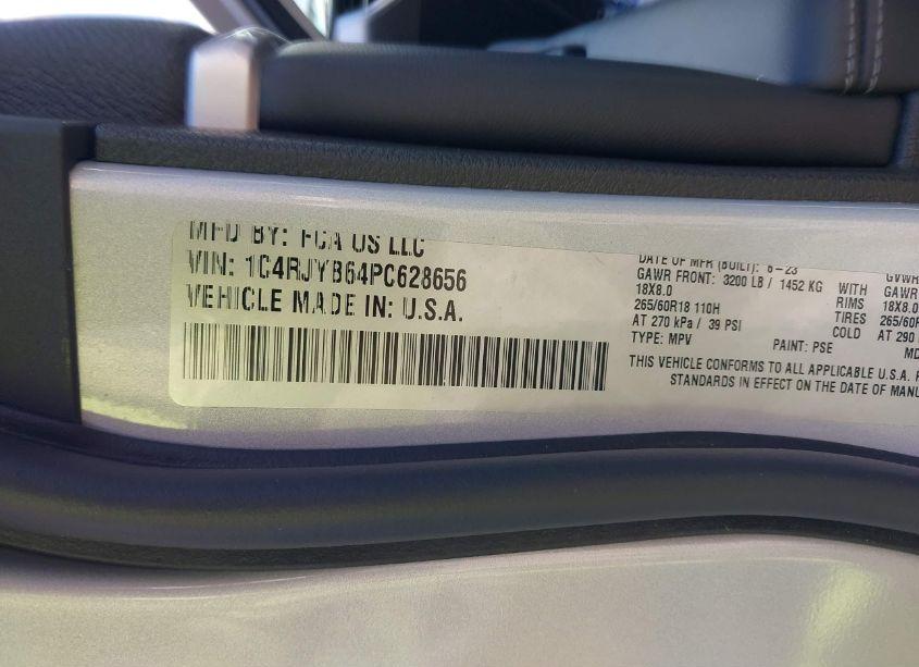 Photo 9 of 2023 Jeep Grand CHEROKEE 4XE (VIN 1C4RJYB64PC628656)