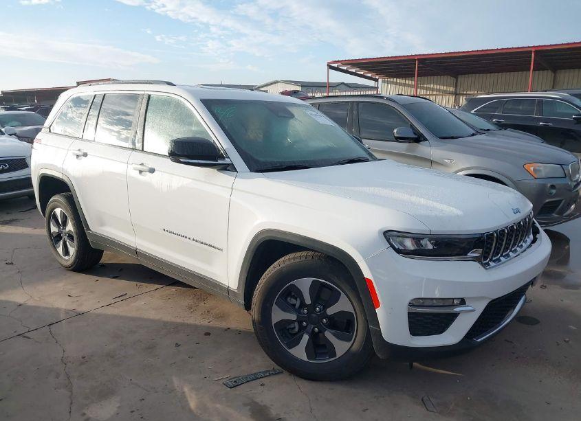 2024 Jeep Grand CHEROKEE 4XE (VIN 1C4RJYB64R8515988) main photo