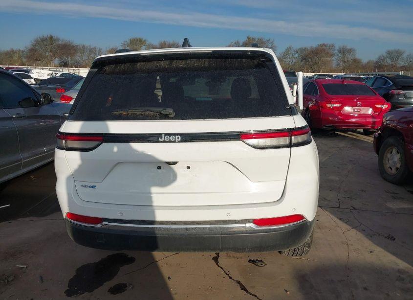 Photo 16 of 2024 Jeep Grand CHEROKEE 4XE (VIN 1C4RJYB64R8515988)