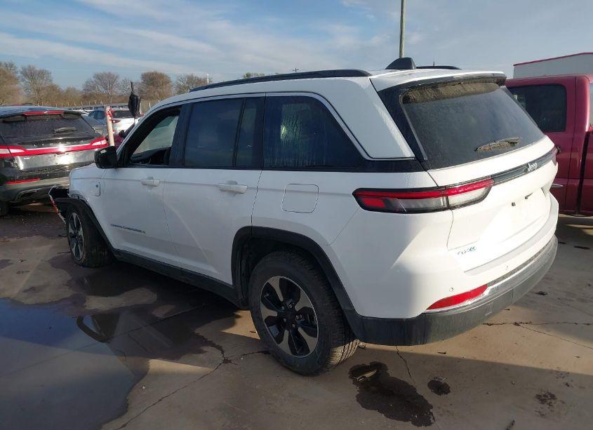 Photo 3 of 2024 Jeep Grand CHEROKEE 4XE (VIN 1C4RJYB64R8515988)