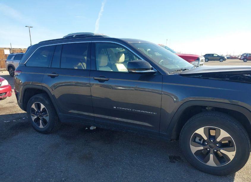 Photo 13 of 2024 Jeep Grand CHEROKEE 4XE (VIN 1C4RJYB64R8521287)